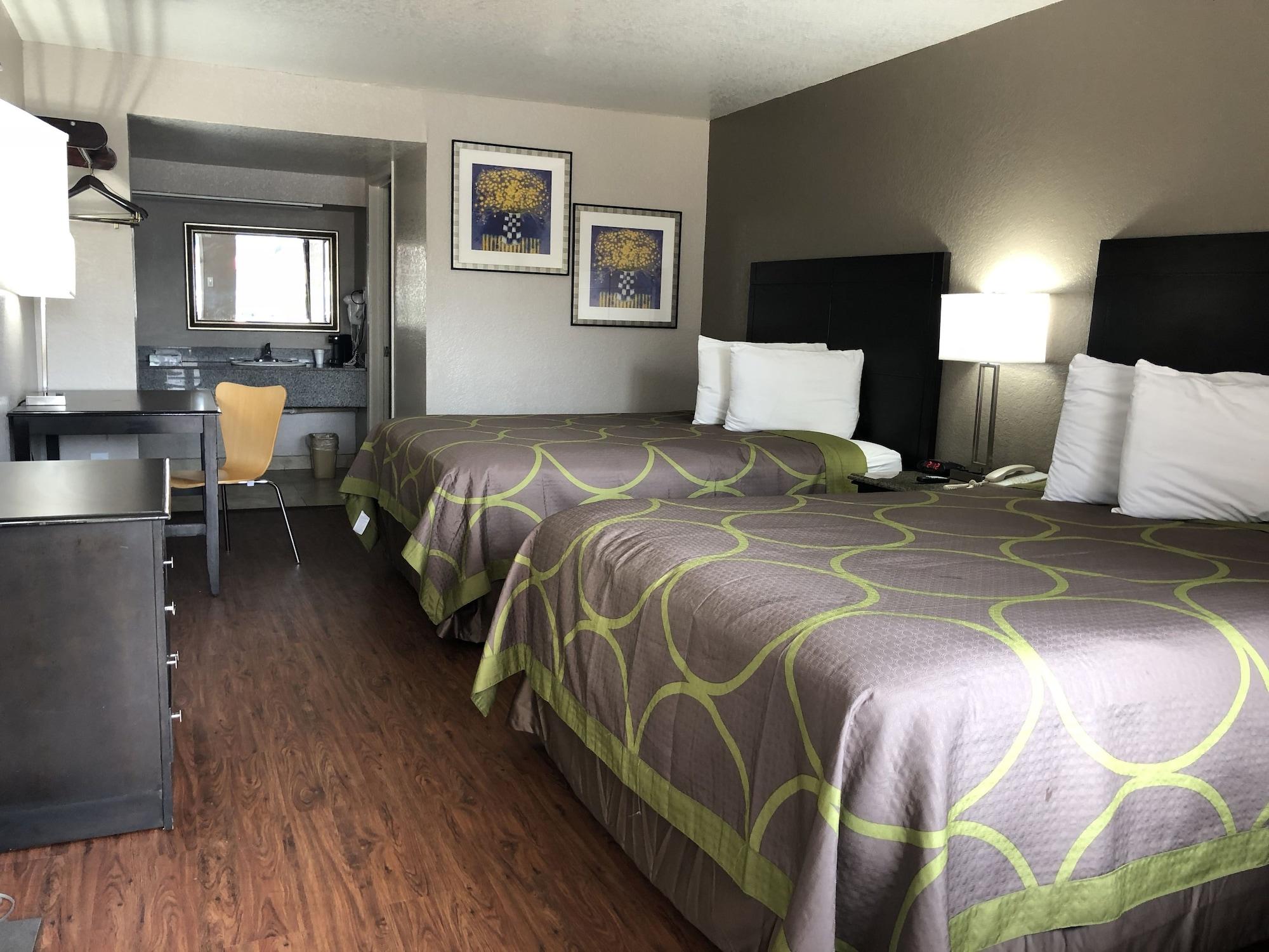 ซูเปอร์ 8 บาย วินด์แฮม ซานแอนโทนิโอ ดาวน์ทาวน์/ มิวเซียมรีช Motel ซานอันโตนิโอ ภายนอก รูปภาพ