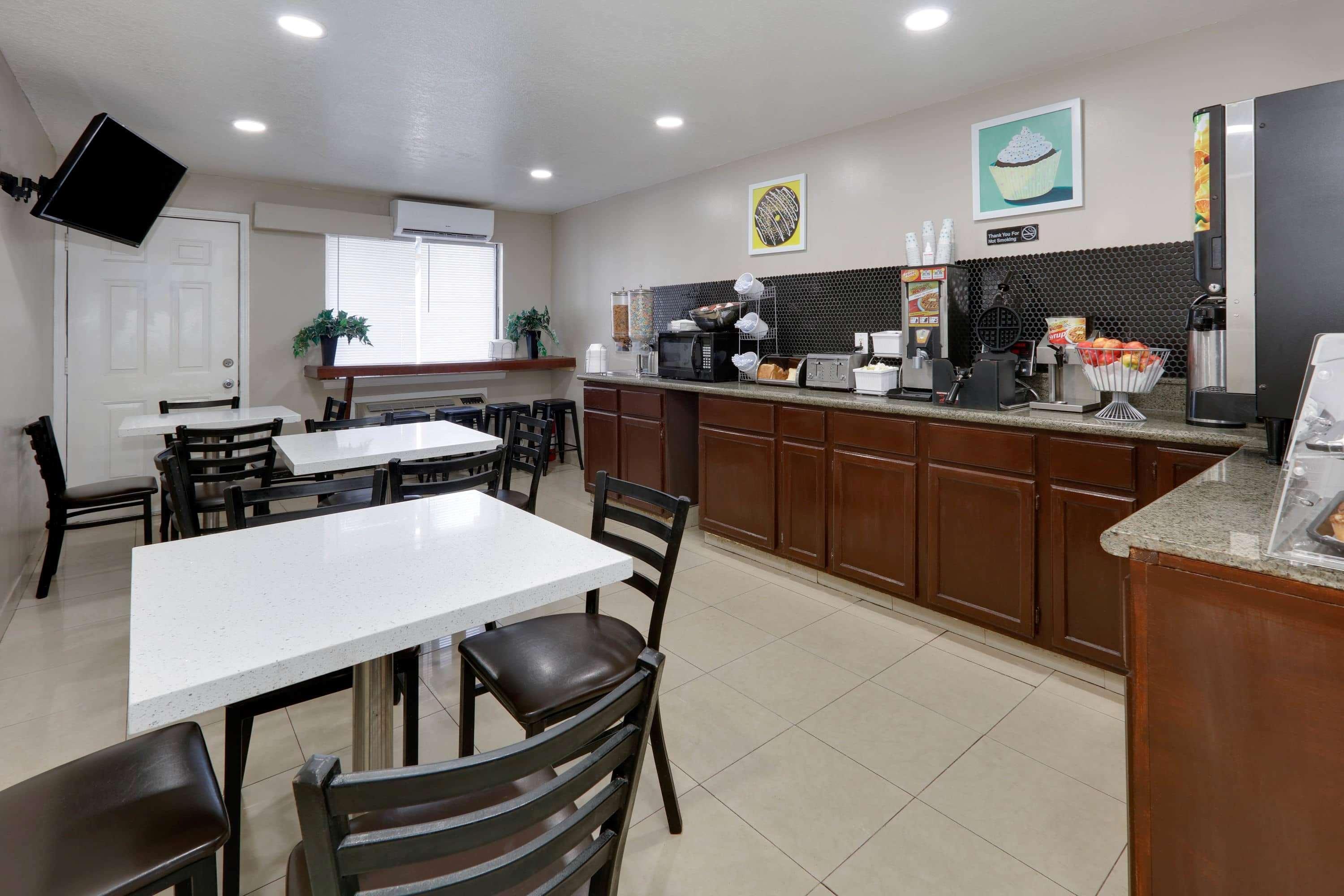 ซูเปอร์ 8 บาย วินด์แฮม ซานแอนโทนิโอ ดาวน์ทาวน์/ มิวเซียมรีช Motel ซานอันโตนิโอ ภายนอก รูปภาพ