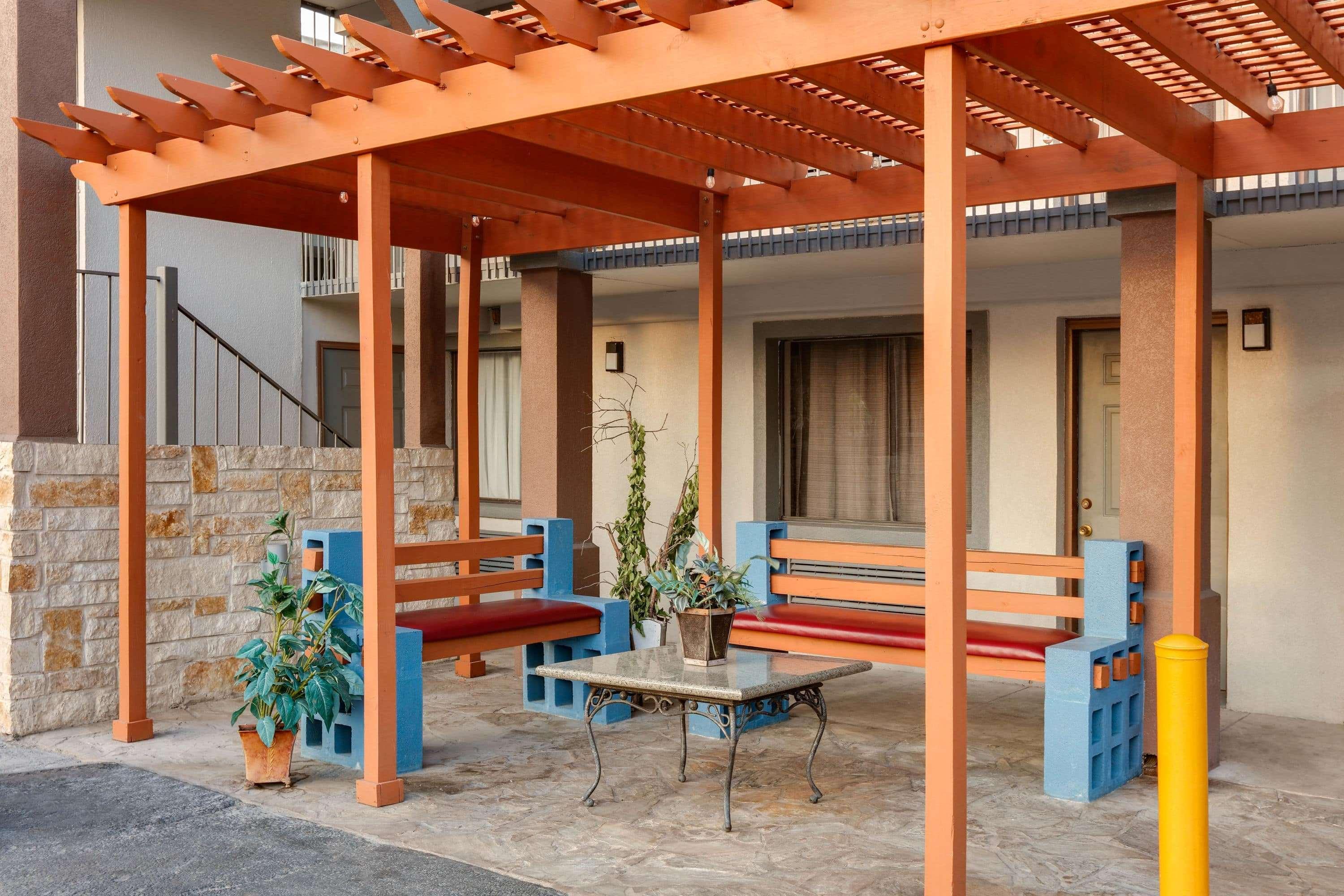 ซูเปอร์ 8 บาย วินด์แฮม ซานแอนโทนิโอ ดาวน์ทาวน์/ มิวเซียมรีช Motel ซานอันโตนิโอ ภายนอก รูปภาพ