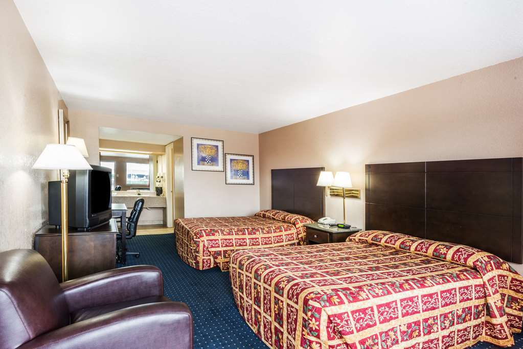 ซูเปอร์ 8 บาย วินด์แฮม ซานแอนโทนิโอ ดาวน์ทาวน์/ มิวเซียมรีช Motel ซานอันโตนิโอ ห้อง รูปภาพ